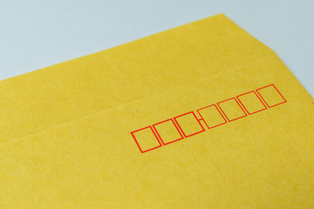 社用の長3封筒印刷はなぜ定番?ビジネスシーンでの役割と重要性を解説